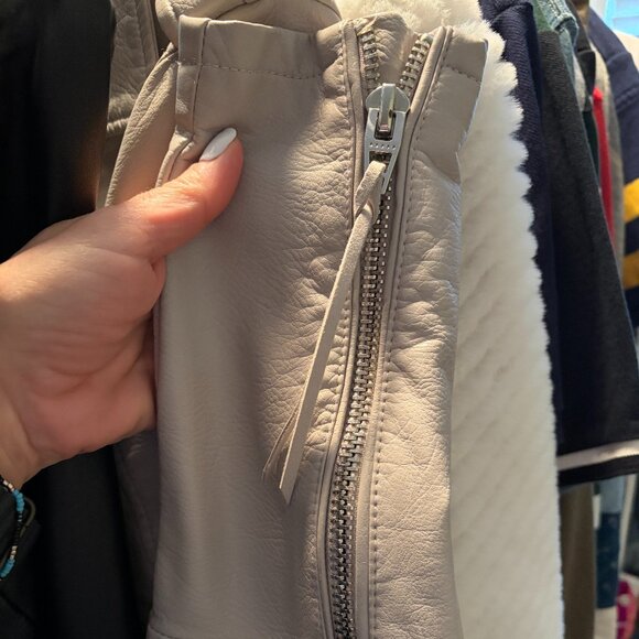 Blank NYC Jacket Faux Leather Jacket Women L Beige Moto Jacket Biker Jacket - Picture 8 of 8